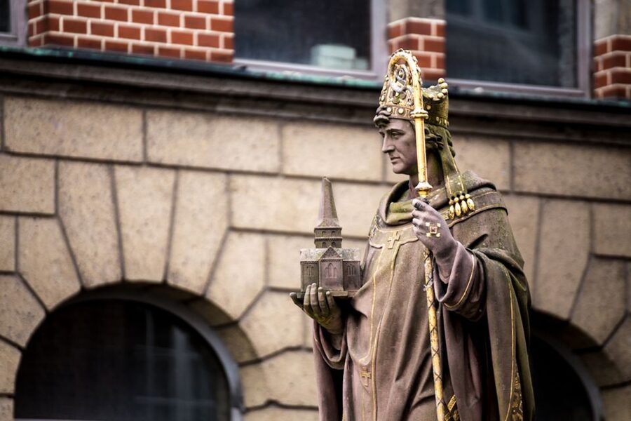 Mystical Hamburg - Walking Tour in German - Should you book Mystical Hamburg?