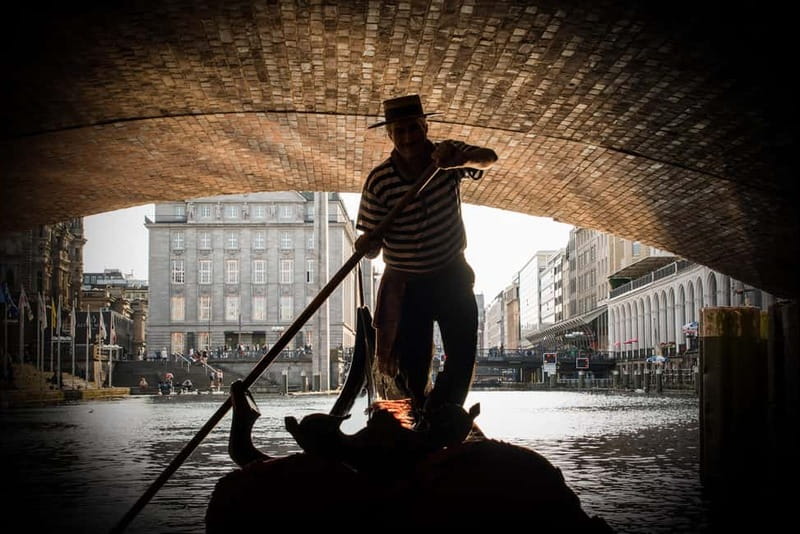 Private Alster Lake romantic Tour in a Real Venetian Gondola - Value for money: why $102 per person can make sense