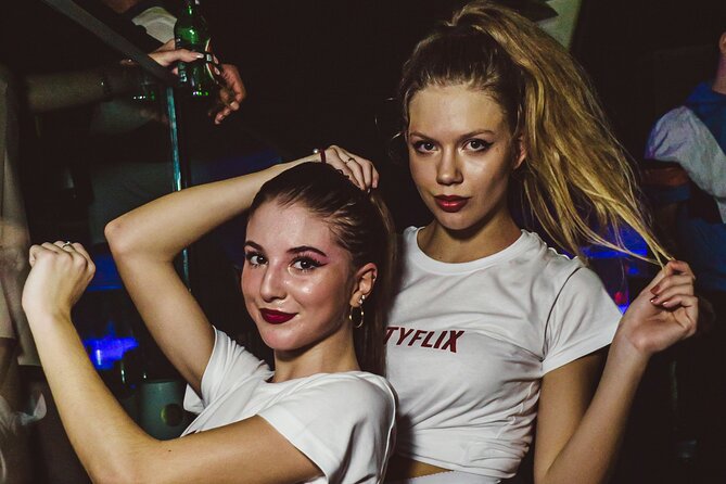 Pub Crawl - Drink & Dare - Drinks, Shots, and the Price: Is $30 Good Value?