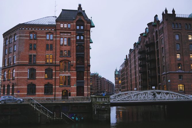 Speicherstadt & HafenCity Erlebnistour - Start at Baumwall Station, end at Chilehaus