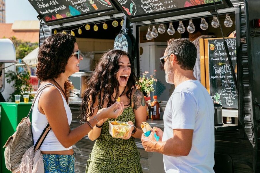 St. Pauli: Guided Food Tour with 5 Tastings - 5 Tastings: A Menu Made for Carnivores and Vegetarians