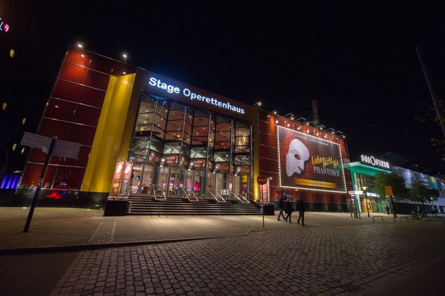 St. Pauli Nightlife Tour with Drag Queen in German - Should You Book This St. Pauli Drag Queen Tour?