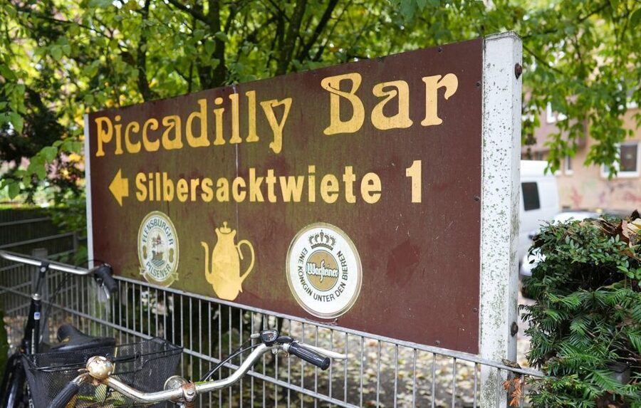 St. Pauli Queertour - 100 Jahre Pride auf St. Pauli - Key highlights worth aiming for